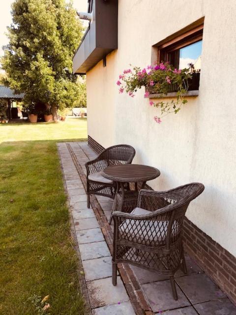 Justb Hotell Riemst Exteriör bild