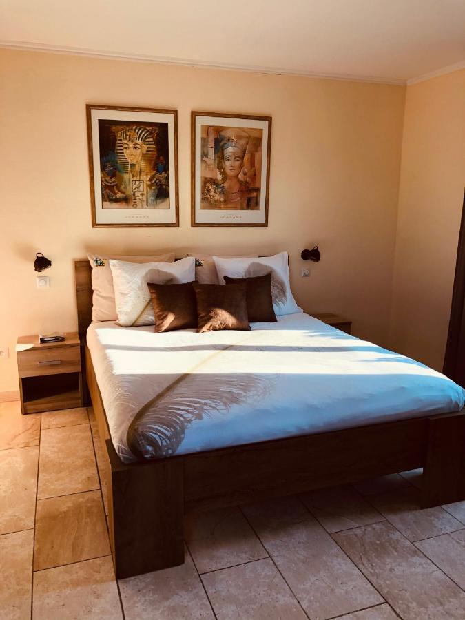 Justb Hotell Riemst Exteriör bild